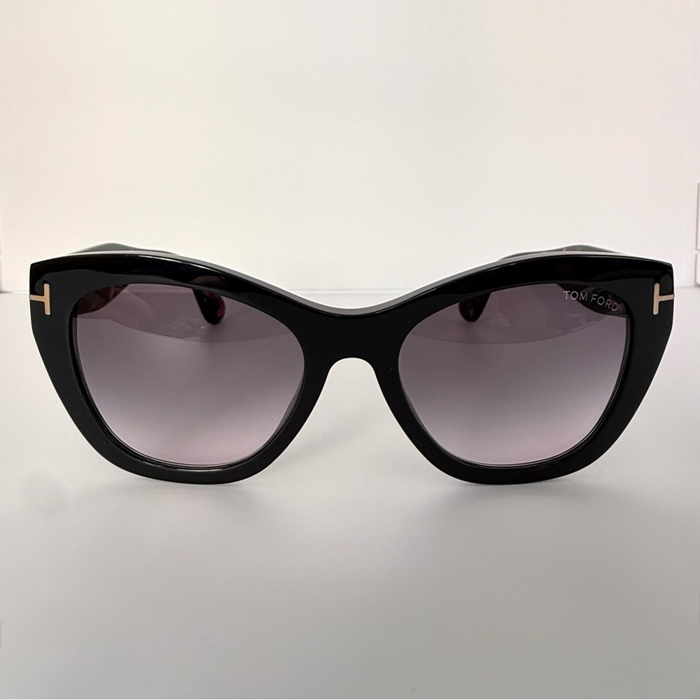 NEW!! Tom Ford women sunglasses TF940 05B Cara Authentic